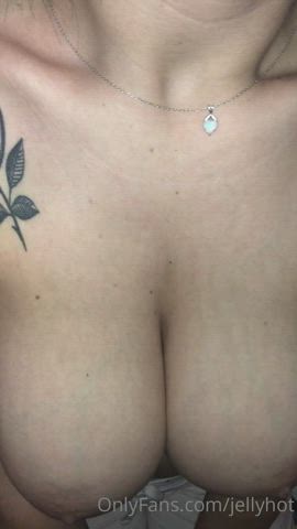 Big Tits Oiled Titty Fuck clip