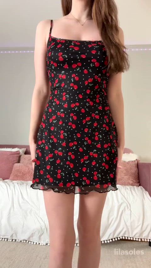 Showing off my gap in this cute little dress!