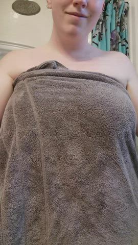 big tits boobs curvy pawg towel clip