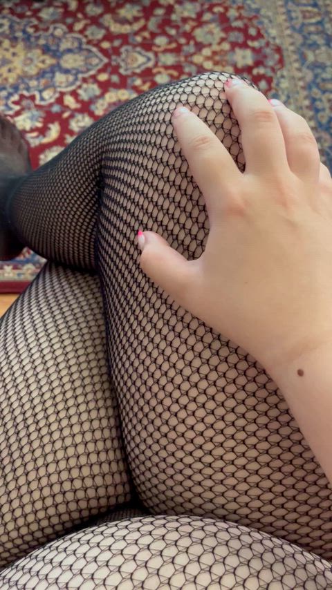 Do you like the sound of nails dragging across fishnets?