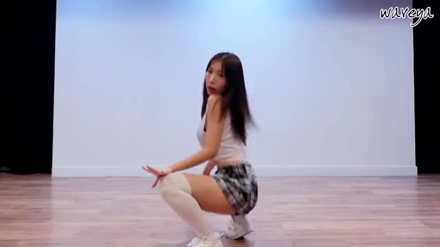WAVEYA Ari MiU Dance