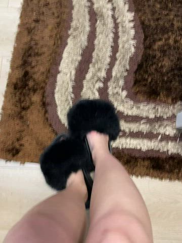the new pedicure. what would you like to do with them?😈