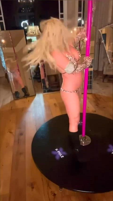 Britney spears Pole Dance