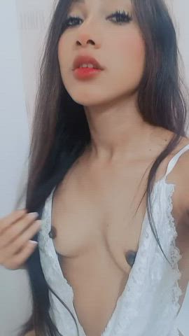 brunette camgirl curvy latina natural tits nipples seduction small tits solo clip