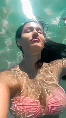 actress beach bikini bollywood cleavage indian micro bikini underwater clip