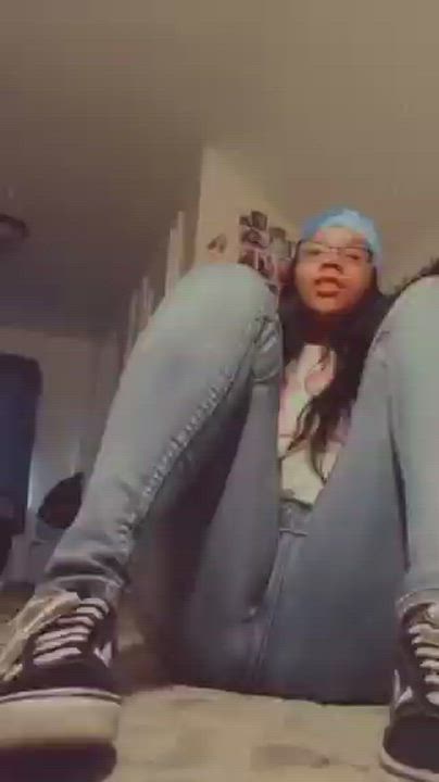 Ebony Flashing Pussy Teen clip