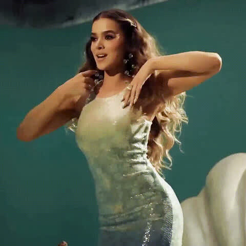 armpits hailee steinfeld hairy armpits clip