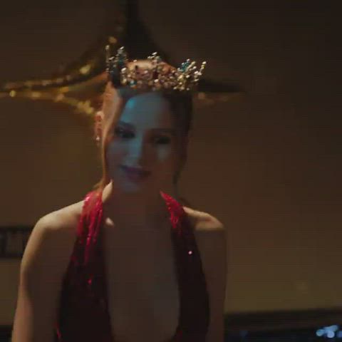 beautiful dress madelaine petsch sexy clip