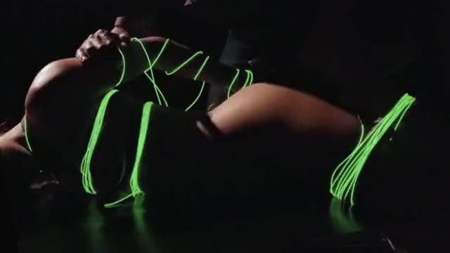 Glow in the dark rope [/r/gentlesub]