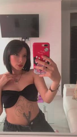 18 years old latina short hair clip