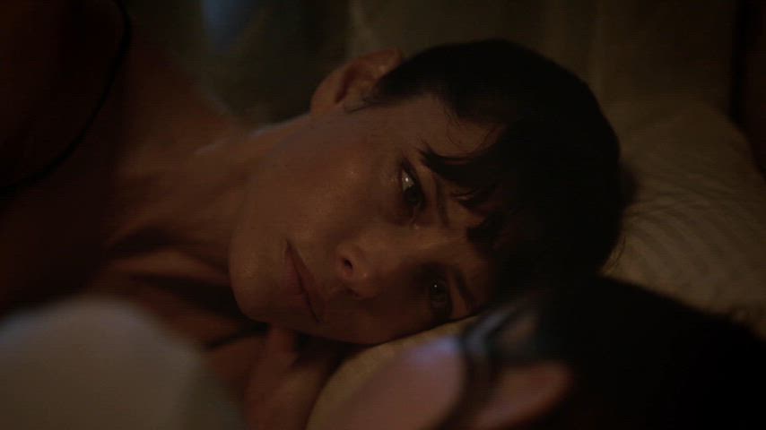 jessica kissing lesbian clip