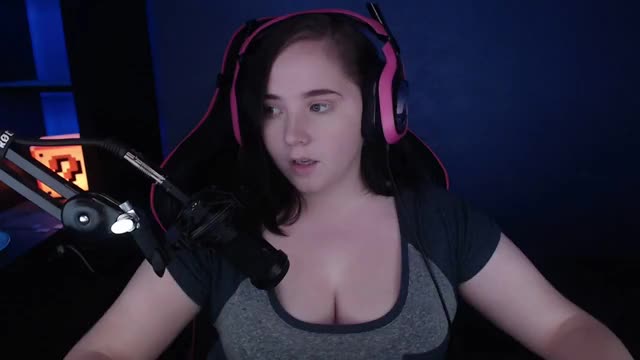 Huge tits on gamer
