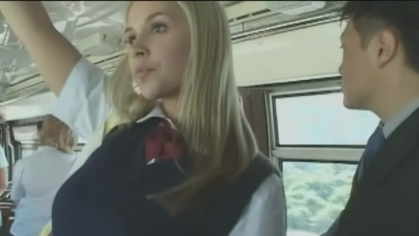 Sarah V. has some fun on the bus (dandy-090)