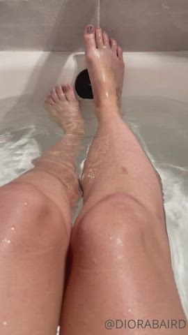 Bath Bathroom Bathtub Celebrity MILF Mature Tease Teasing Trimmed clip