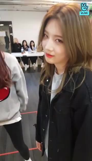 190210 [이달의 소녀] 오빛 얼굴 볼래 LOONA VLIVE 27