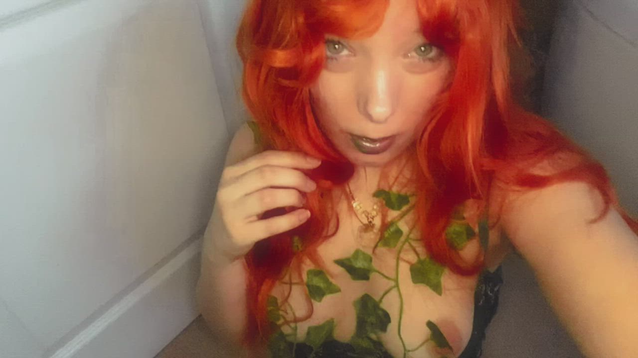 Gamer Girl Nerd Redhead clip