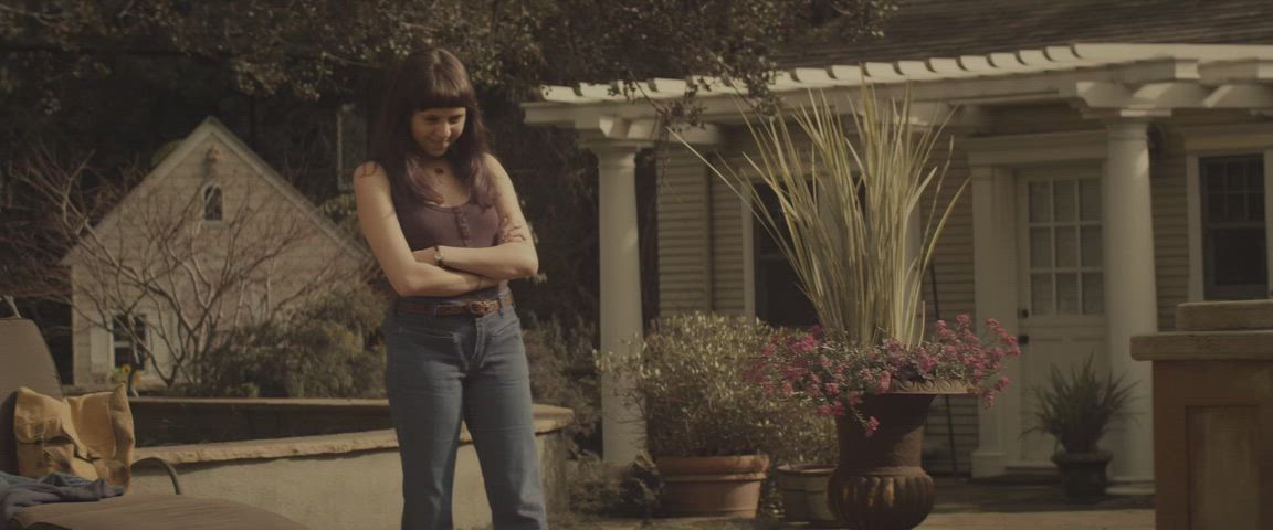 Bel Powley pretty nude plots in The Diary of a Teenage Girl (2015)