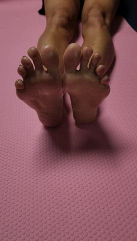 barefootmilf feet feet fetish foot fetish hotwife clip