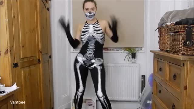 Skeleton Get Ready With Me - Skull Makeup + Outfit
