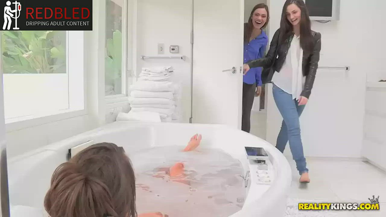 Ass Bath Riley Reid clip