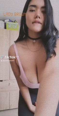 Big Tits Boobs Camgirl Colombian TikTok clip