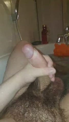 I love cumming in the bath