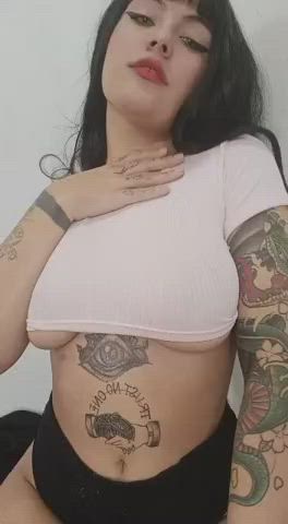 🔥 A V A I L A B L E 🔥 21yo girl🥵 [Selling] FRESH content and SEXY services