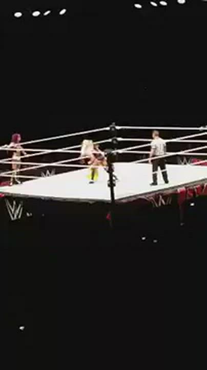 Alexa &amp; Nia vs Mickie &amp; Sasha - Alexa gets very humiliated