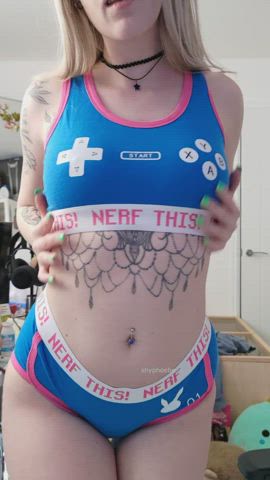 alt babe boobs cute geek natural tits nerd tattoo teen tits girls-with-glasses clip