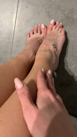 suck my feet pls [OC]