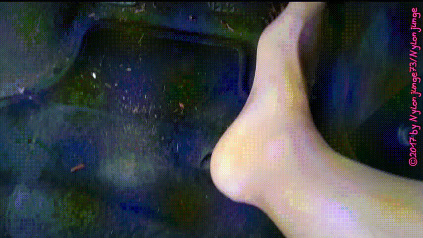 car close up crossdressing foot fetish pantyhose toes clip