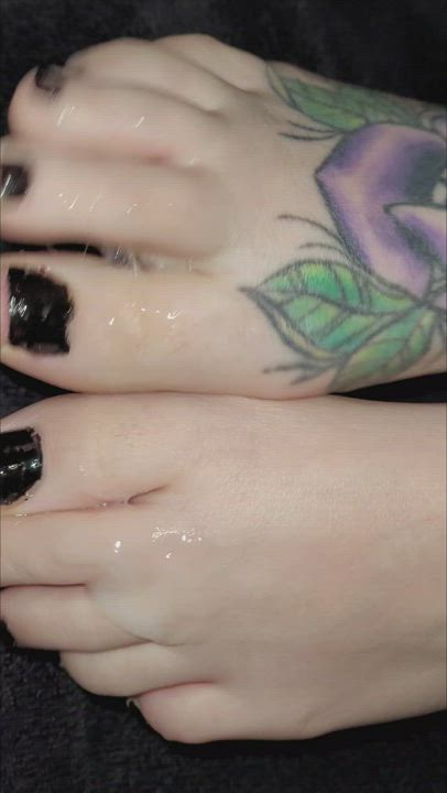 Cum toes!