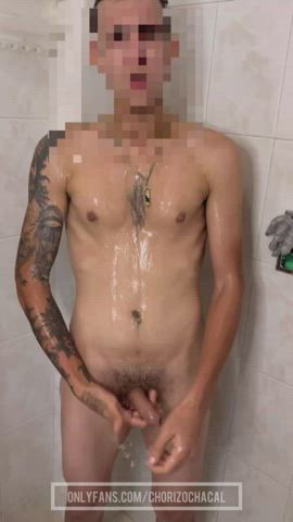 Mexican waiter showers after shift 🔥