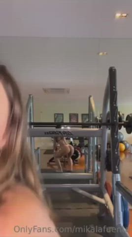 celebrity gym model clip