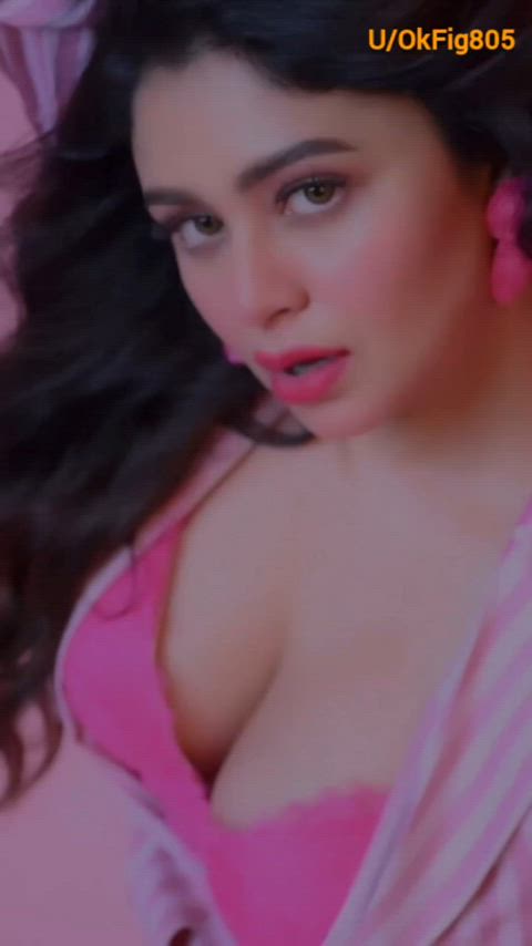 bengali big tits boobs cleavage desi indian natural tits thick thighs thighs tits