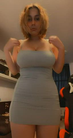 titty drop in a tight little dress :P