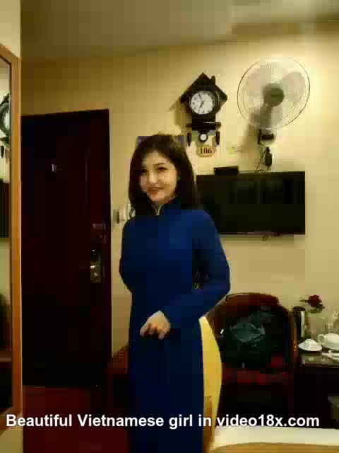 Beautiful Vietnamese girl in video18x .com