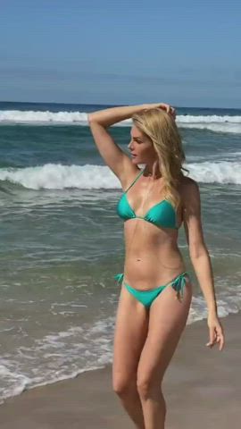 bikini blonde brazilian celebrity milf model clip