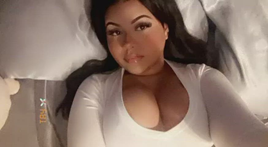 who likes big teen titties ? 😘 f19