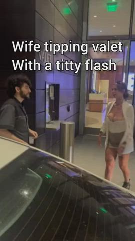 wife flashing valet for tipping