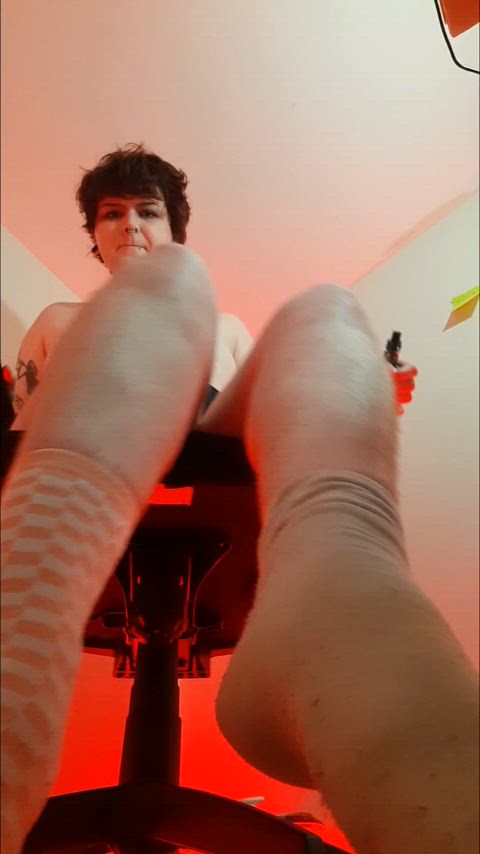 dirty feet emo ftm fansly feet feet fetish femboy loyalfans socks tomboy femboys