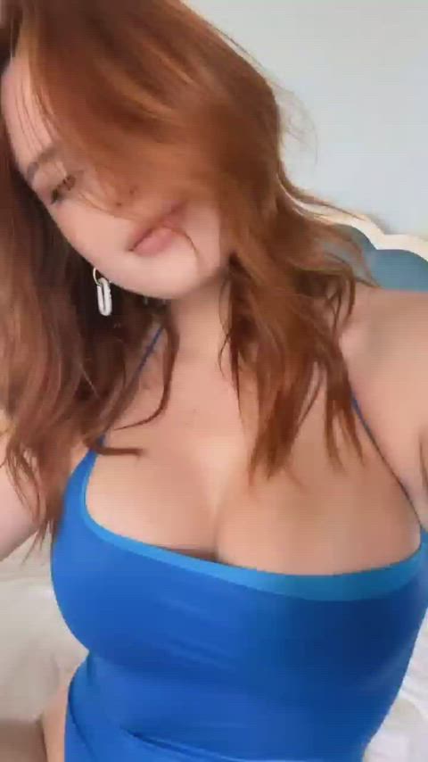 bella thorne big tits celebrity cleavage fake tits redhead clip
