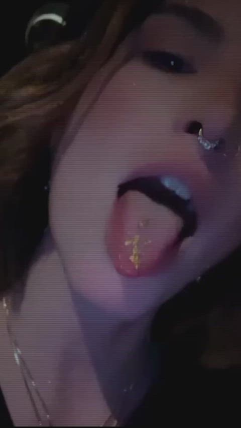 18 years old amateur facial lips pawg piercing solo tease tiktok tongue amateur-girls