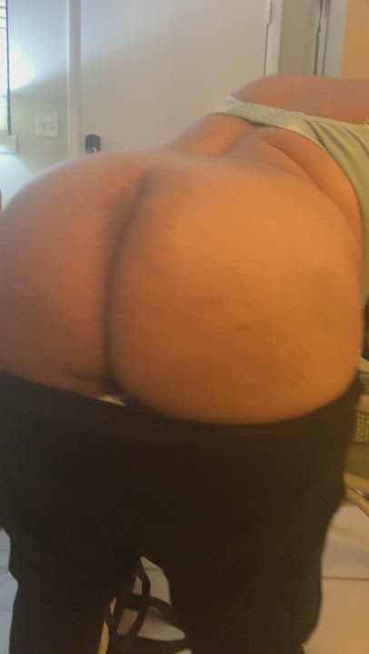 Big Ass Booty Bubble Butt Latina Shaking