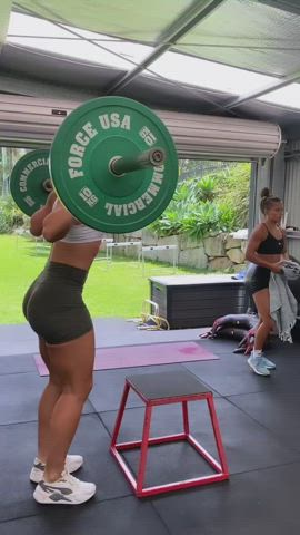 21 Years Old Australian Bubble Butt Fitness Muscular Girl Workout clip