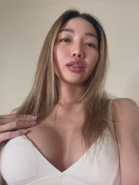 A true Asian goddess of beauty