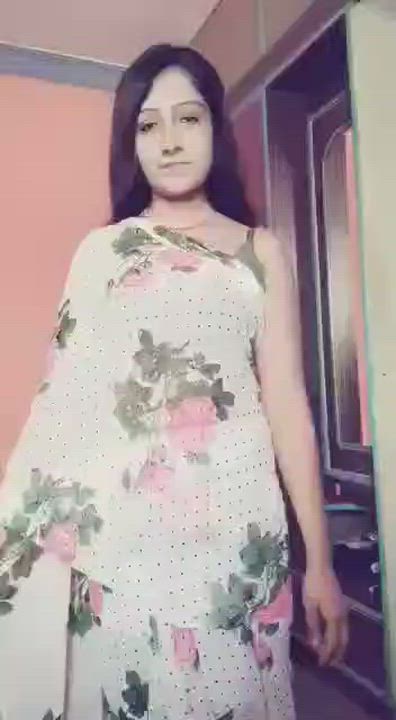 Bhabi Desi Nude clip