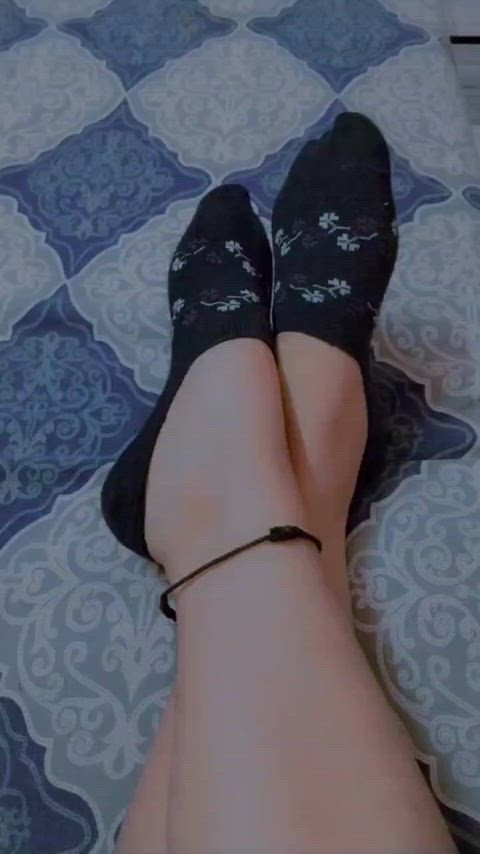 ankle socks cum on feet feet fetish foot worship footjob socks teasing clip