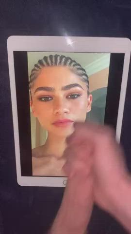 Zendaya Cumtribute