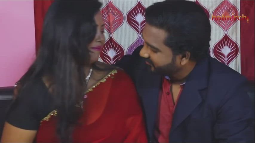 Bhabi Boobs Cheating Chubby Desi Hotwife Indian Kissing Lips Thick Wife clip